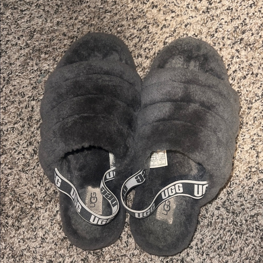 UGG Women's Dark Gray Fluffy Slippers